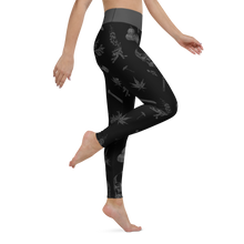 Load image into Gallery viewer, Classy Skulls Yoga Leggings - Black
