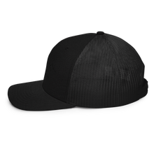 Load image into Gallery viewer, Black out Trucker Cap