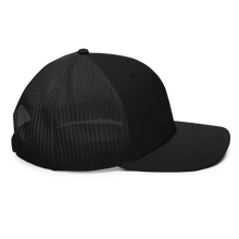 Load image into Gallery viewer, Black out Trucker Cap