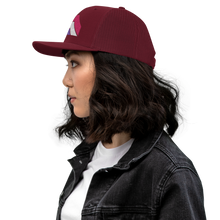 Load image into Gallery viewer, retro womens Trucker Cap
