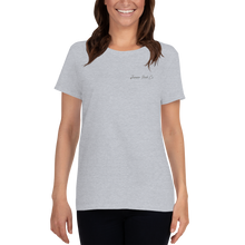 Load image into Gallery viewer, Women&#39;s Fit t-shirt

